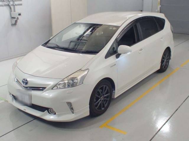 20325 TOYOTA PRIUS ALPHA ZVW41W 2012 г. (CAA Chubu)